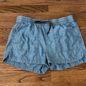 NWOT J.Crew seaside chambray shorts - women’s small